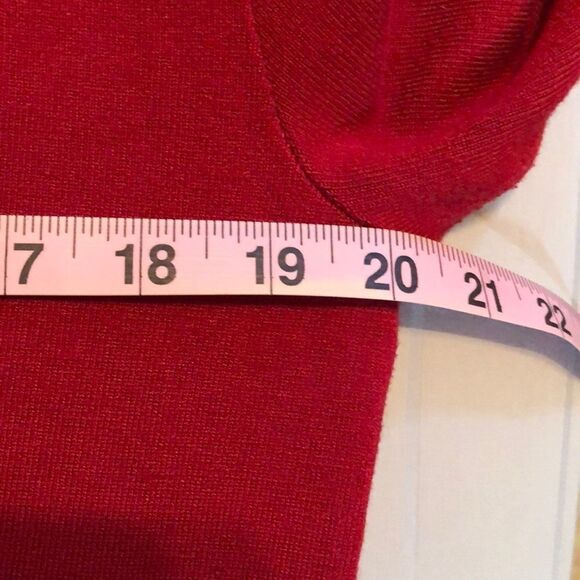 Nils Sportswear Ski Or Cold Weather Sweater - Picture 12 of 12